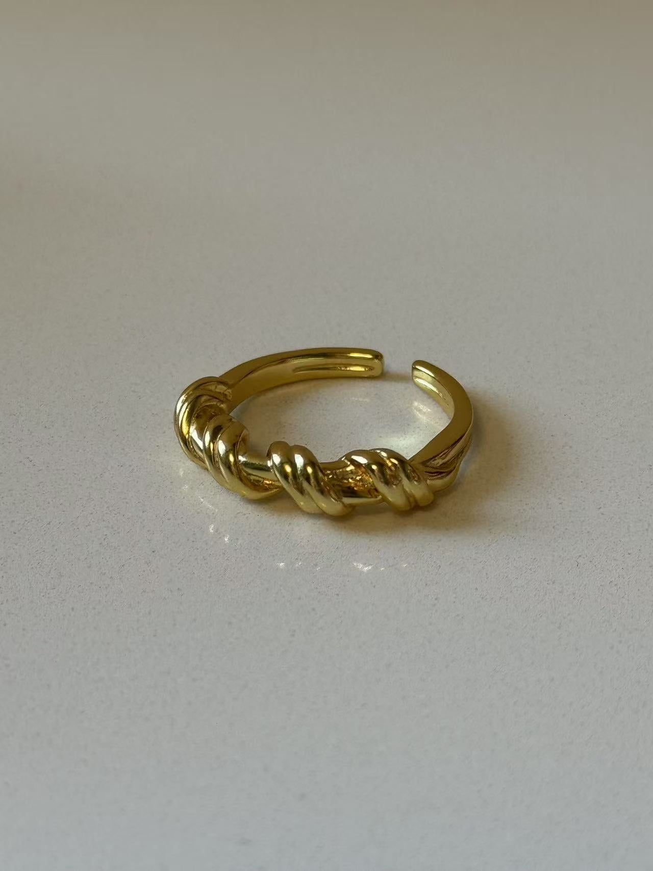 Twist Design French Style Ring