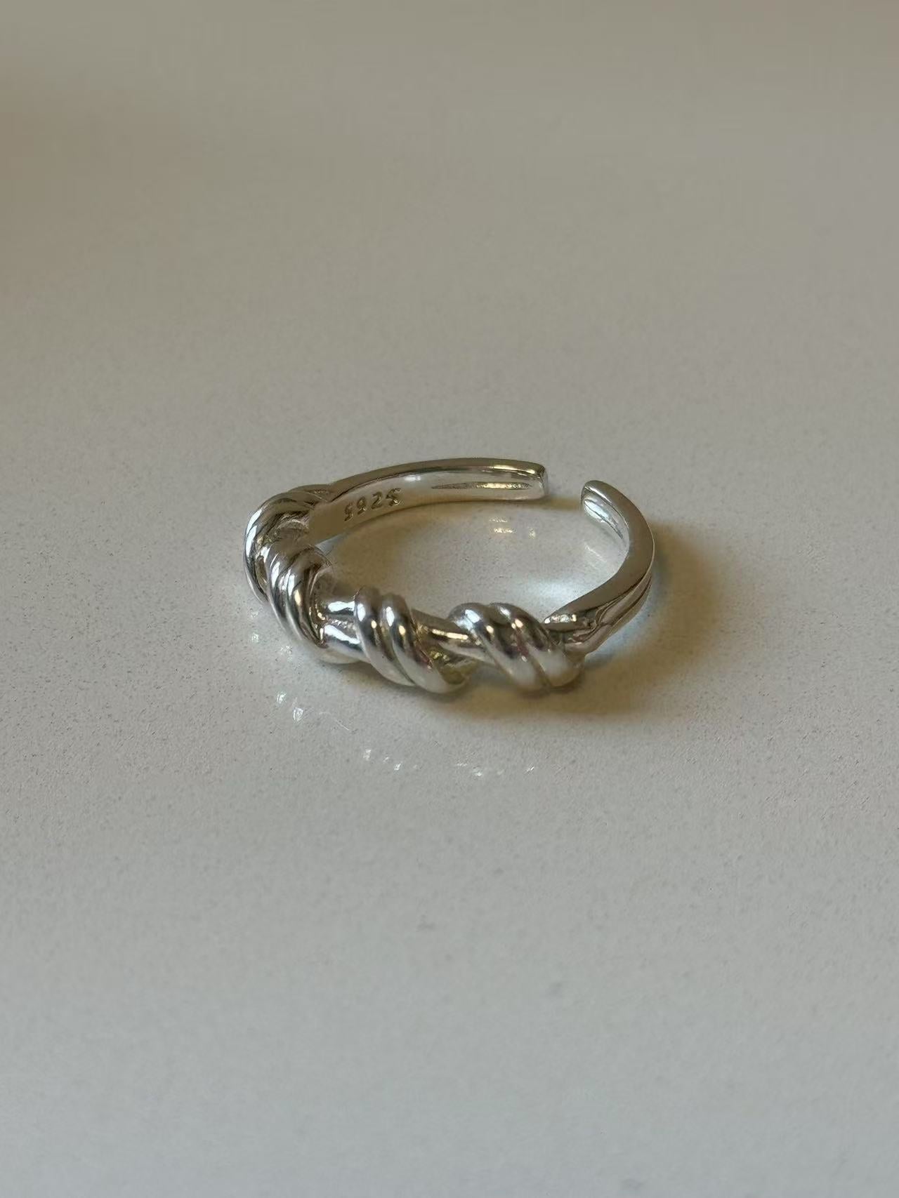 Twist Design French Style Ring